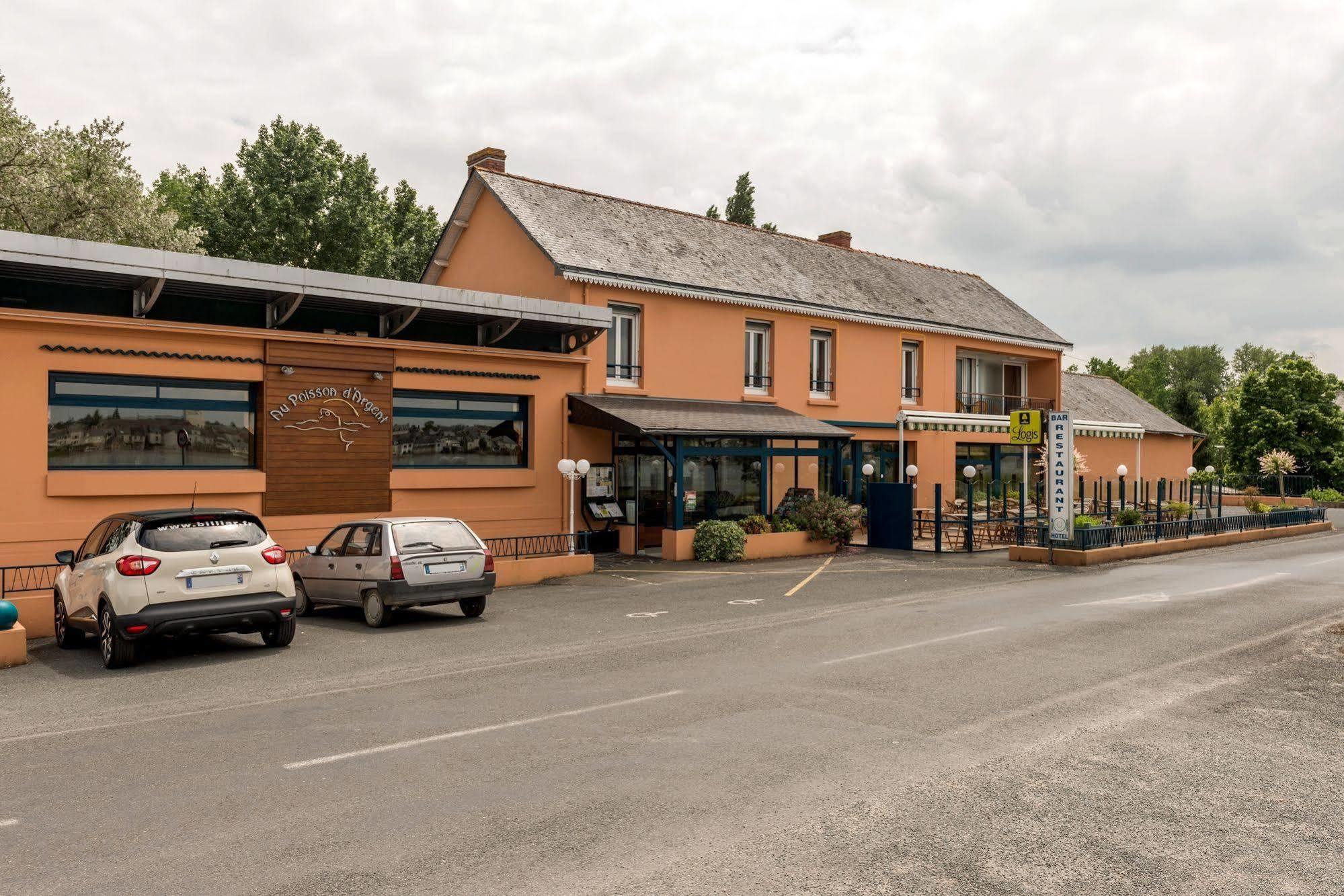 Logis Hotels - Au Poisson D'Argent - Hotel 3 Etoiles Et Restaurant Le Mesnil-en-Vallee Экстерьер фото