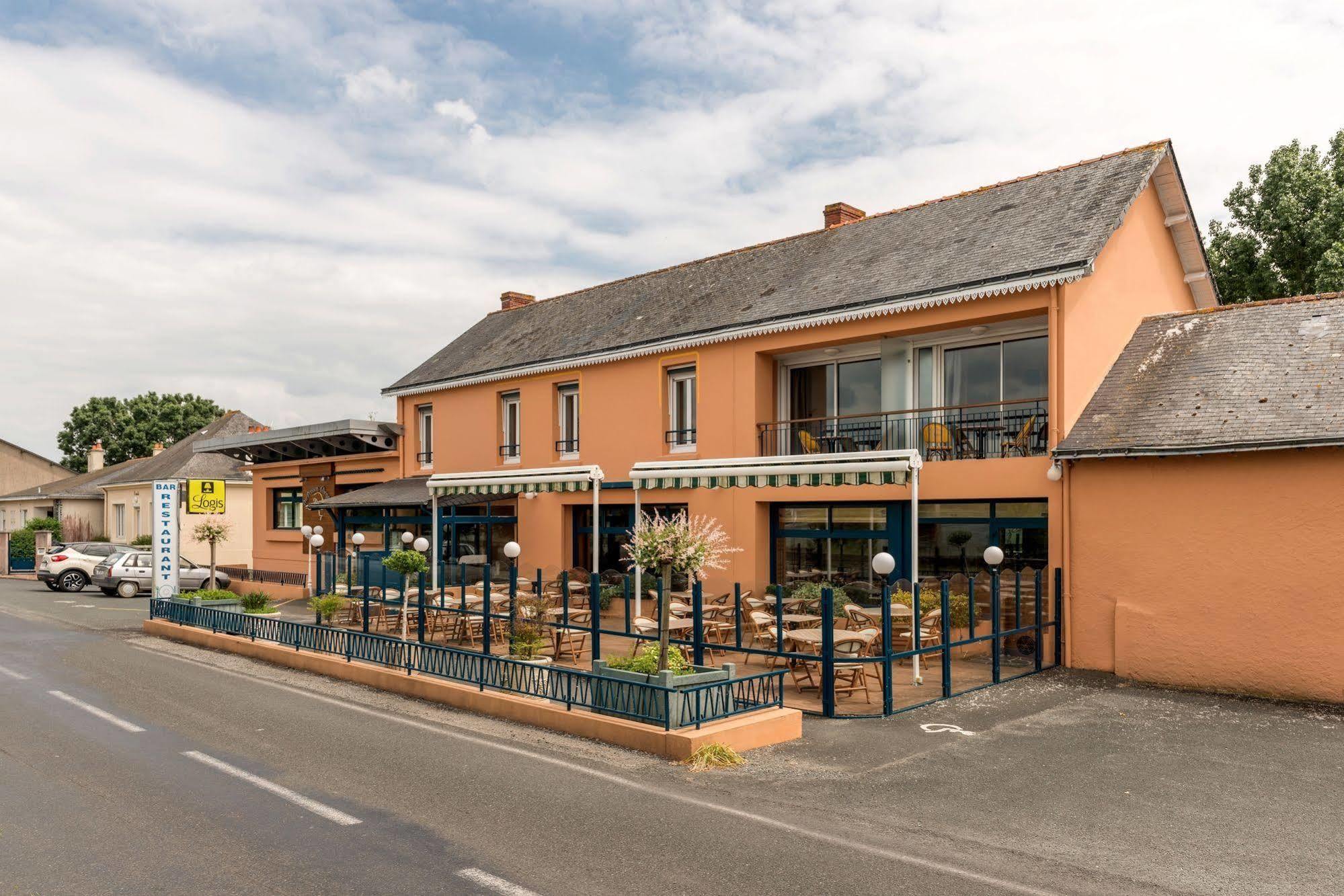 Logis Hotels - Au Poisson D'Argent - Hotel 3 Etoiles Et Restaurant Le Mesnil-en-Vallee Экстерьер фото
