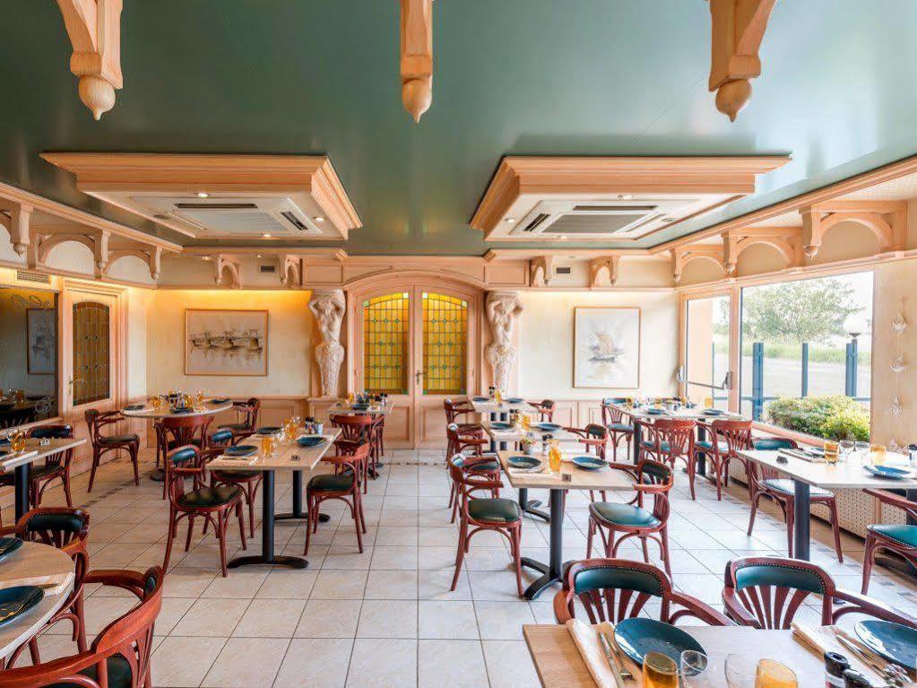 Logis Hotels - Au Poisson D'Argent - Hotel 3 Etoiles Et Restaurant Le Mesnil-en-Vallee Экстерьер фото