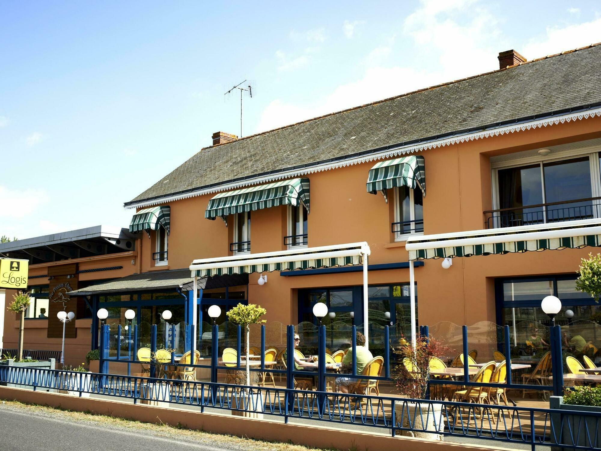 Logis Hotels - Au Poisson D'Argent - Hotel 3 Etoiles Et Restaurant Le Mesnil-en-Vallee Экстерьер фото